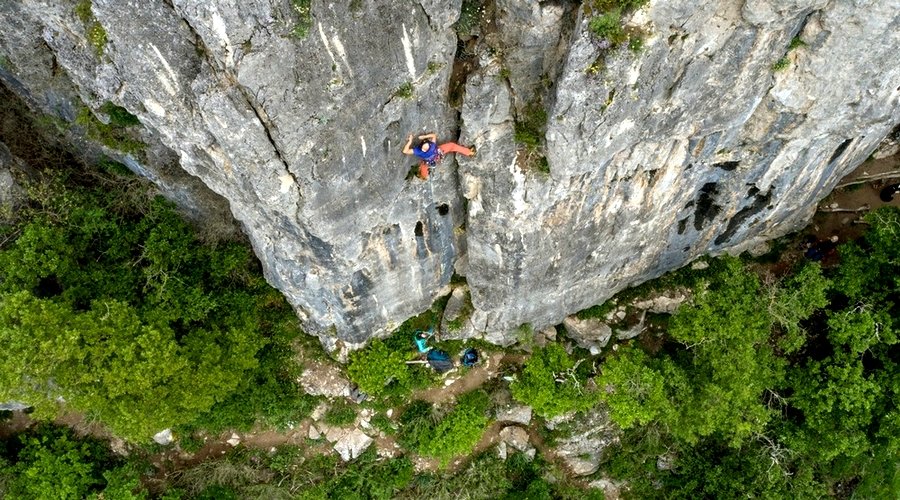 Un site d'escalade aux parois très élancées